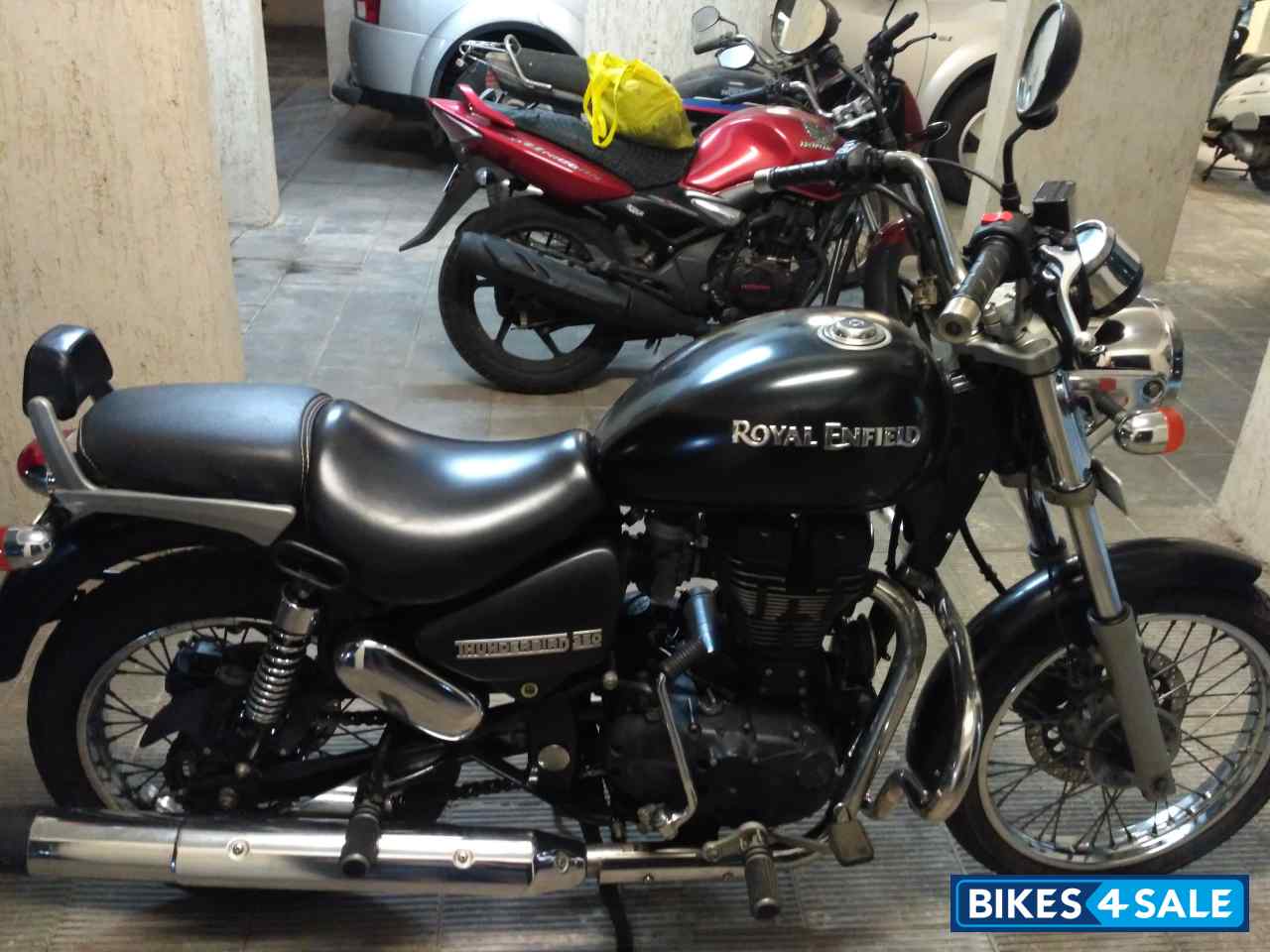 Stone Matte Black Royal Enfield Thunderbird 350 Stone Matte Black Royal Enfield Thunderbird 350