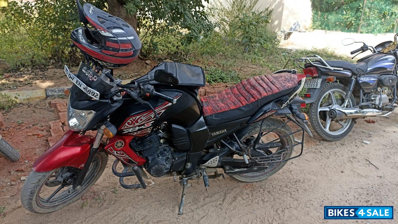 Red And Black Yamaha FZ-S