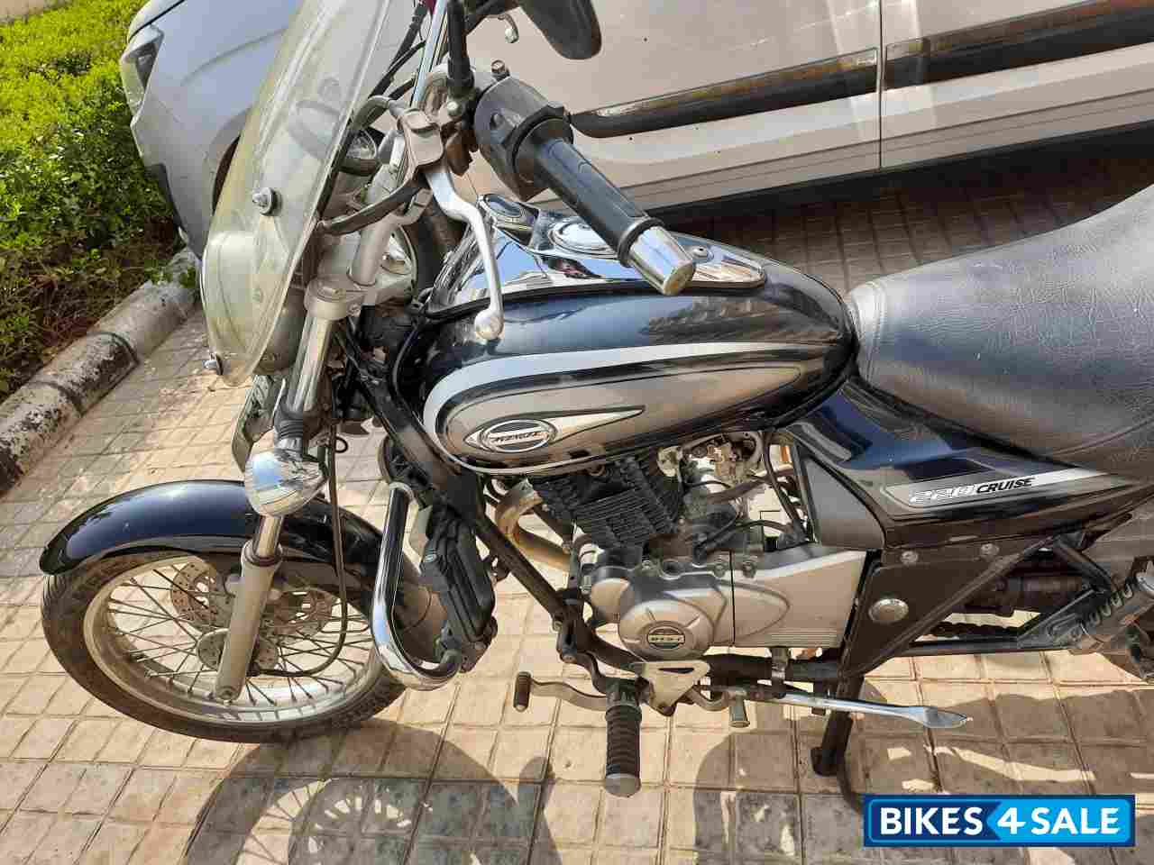 Bajaj Avenger Cruise 220