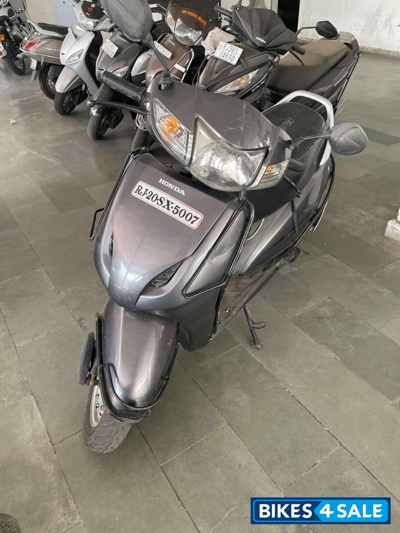 Grey Honda Activa