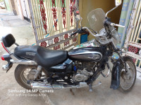 Black Bajaj Avenger Cruise 220