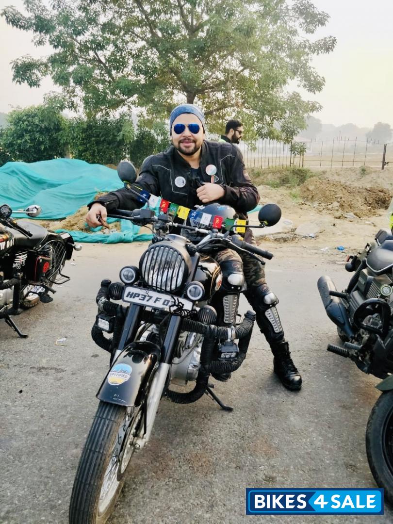 Black Royal Enfield Bullet Standard 350 Black Royal Enfield Bullet Standard 350