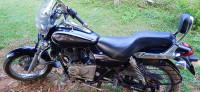 Aurburn Black Bajaj Avenger 220 DTS-i