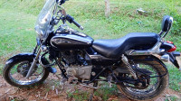 Aurburn Black Bajaj Avenger 220 DTS-i