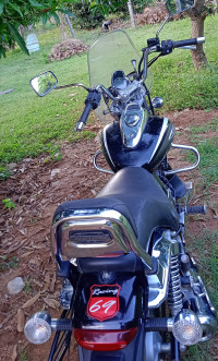 Aurburn Black Bajaj Avenger 220 DTS-i