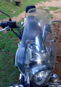 Aurburn Black Bajaj Avenger 220 DTS-i