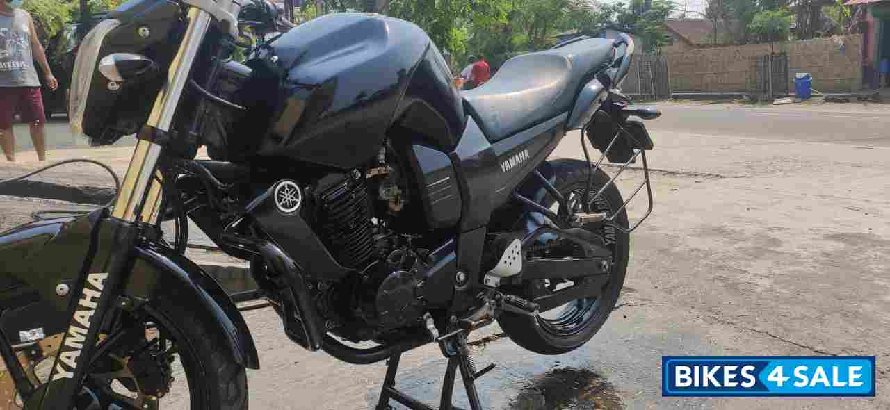 Yamaha FZ