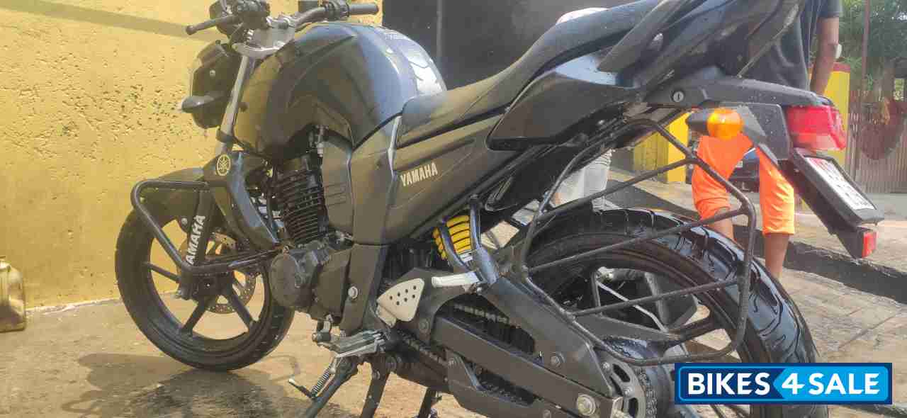 Yamaha FZ