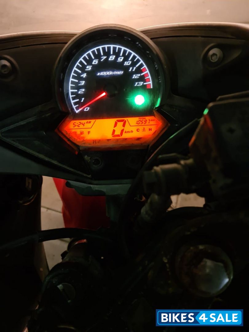 Red Honda CBR 150R