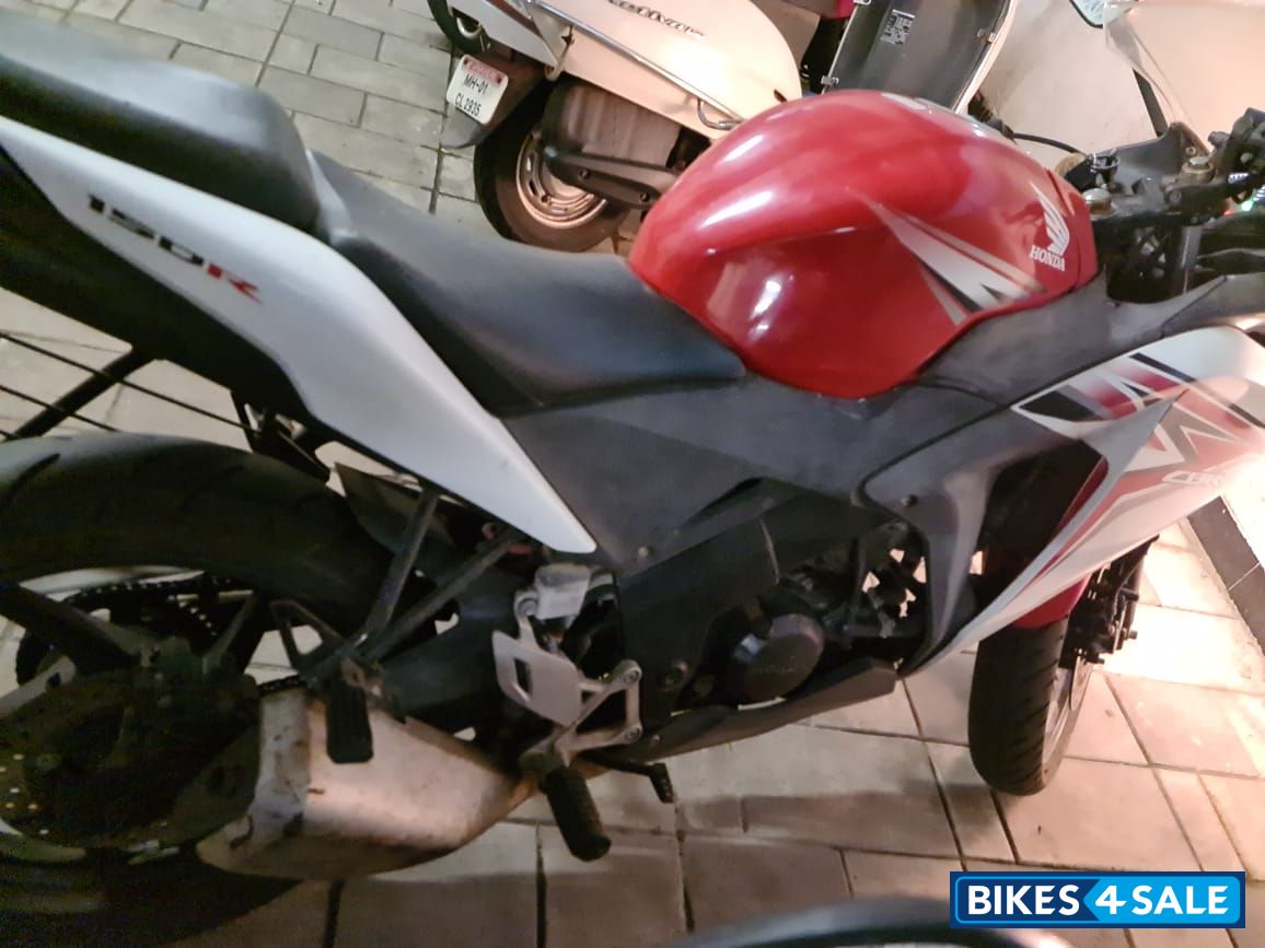 Red Honda CBR 150R