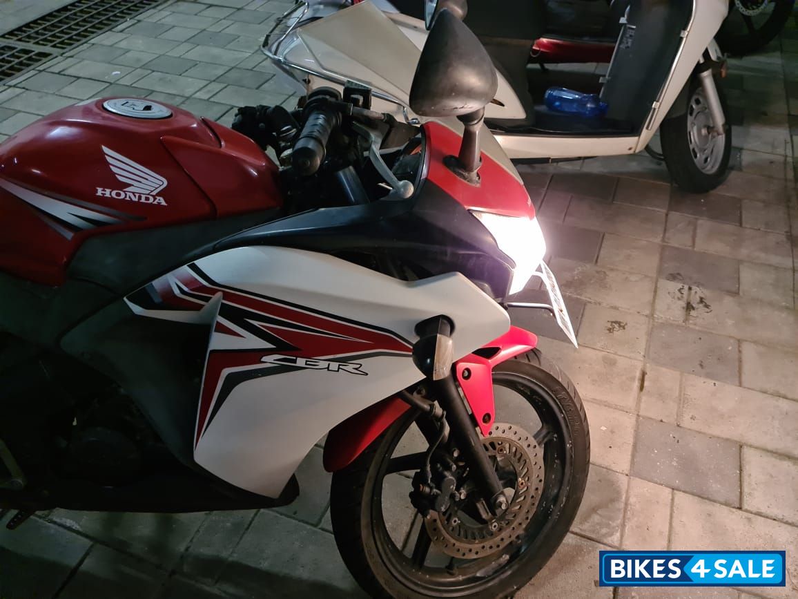 Red Honda CBR 150R