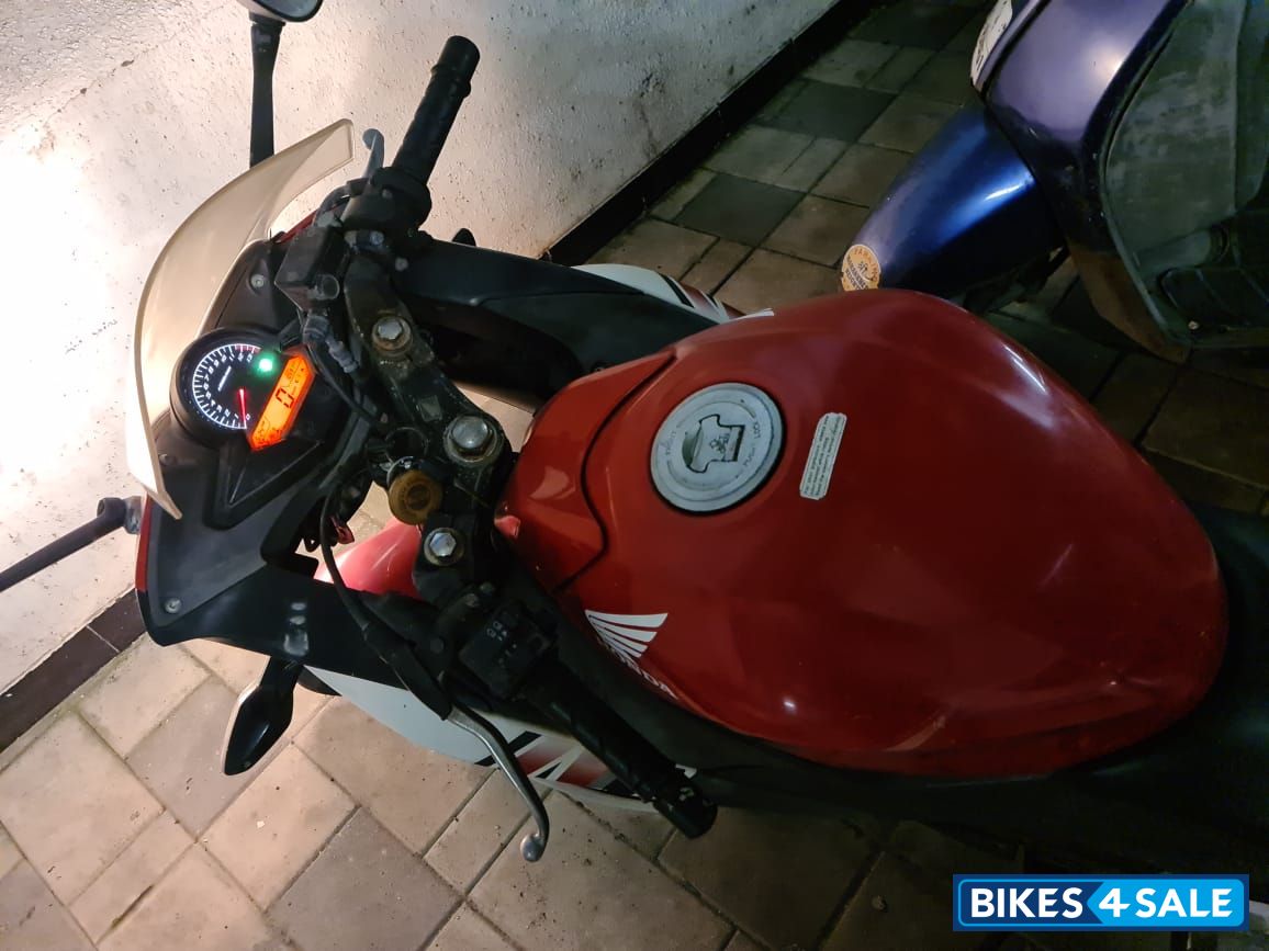 Red Honda CBR 150R