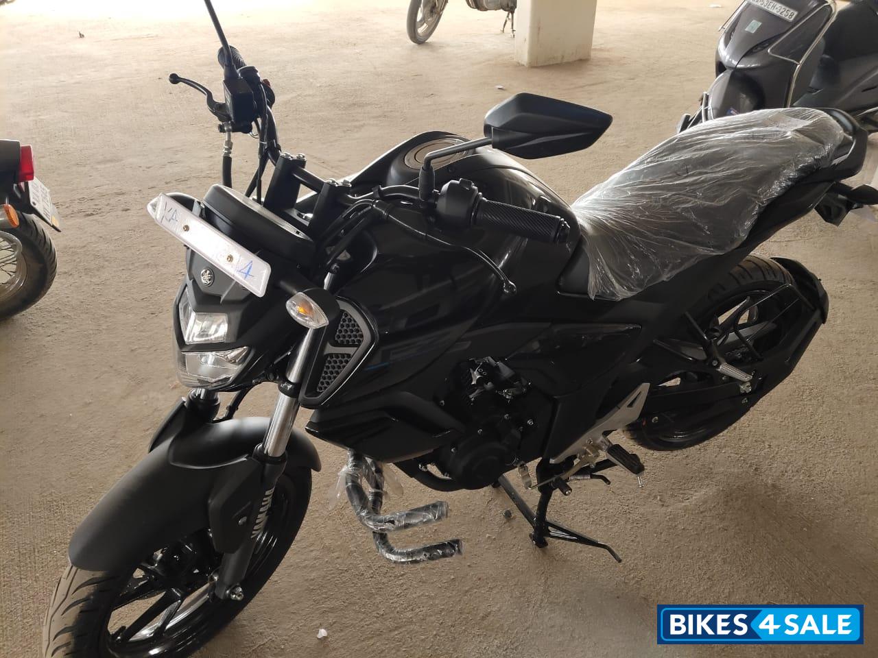 Black Yamaha FZ-S FI V3 BS6