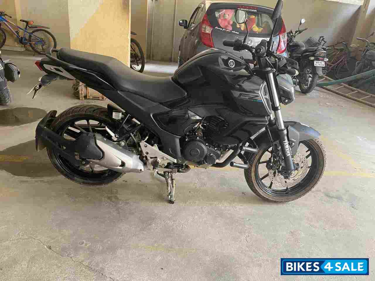 Black Yamaha FZ-S FI V3 BS6