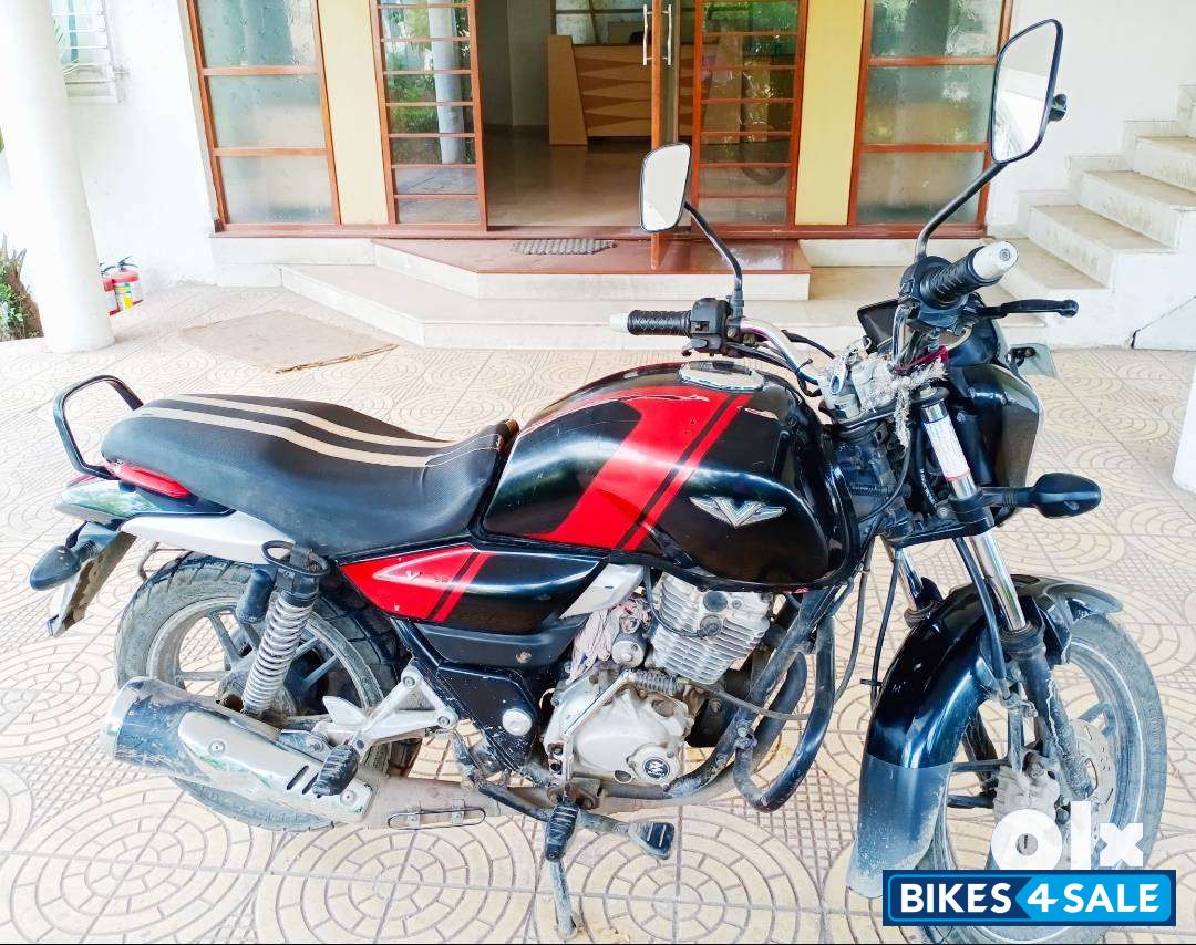 Red Bajaj V15