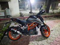Silver KTM Duke 390 BS6