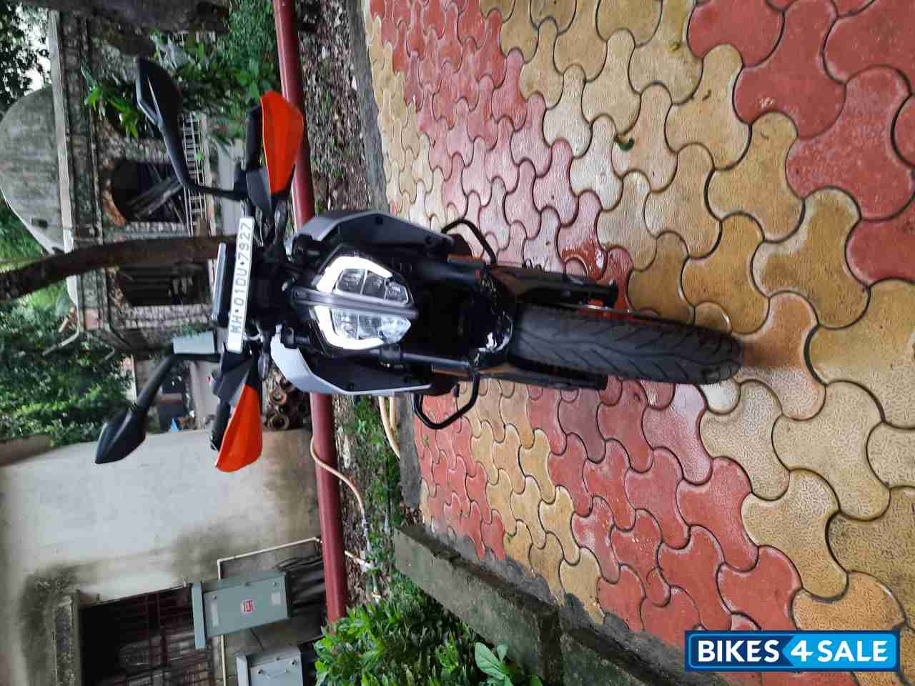 Silver KTM Duke 390 BS6 Silver KTM Duke 390 BS6