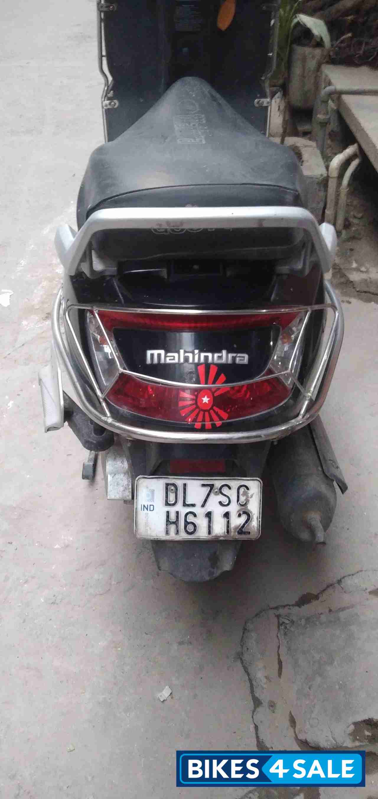 Mahindra Gusto