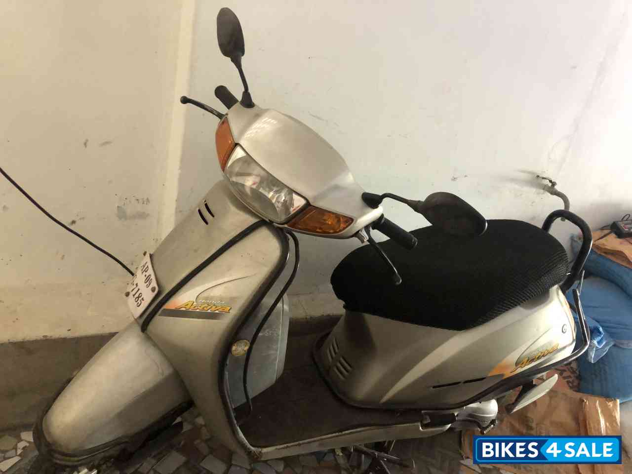 Silver Honda Activa Silver Honda Activa