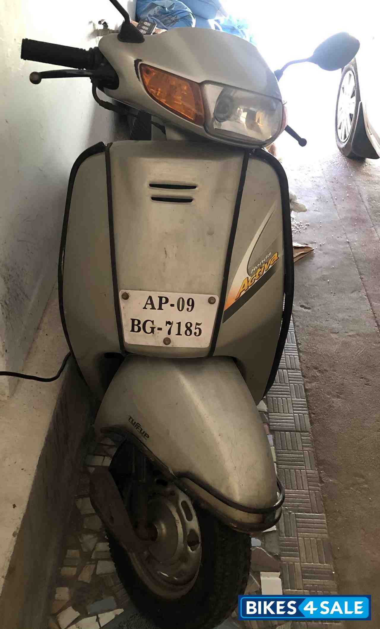 Silver Honda Activa Silver Honda Activa