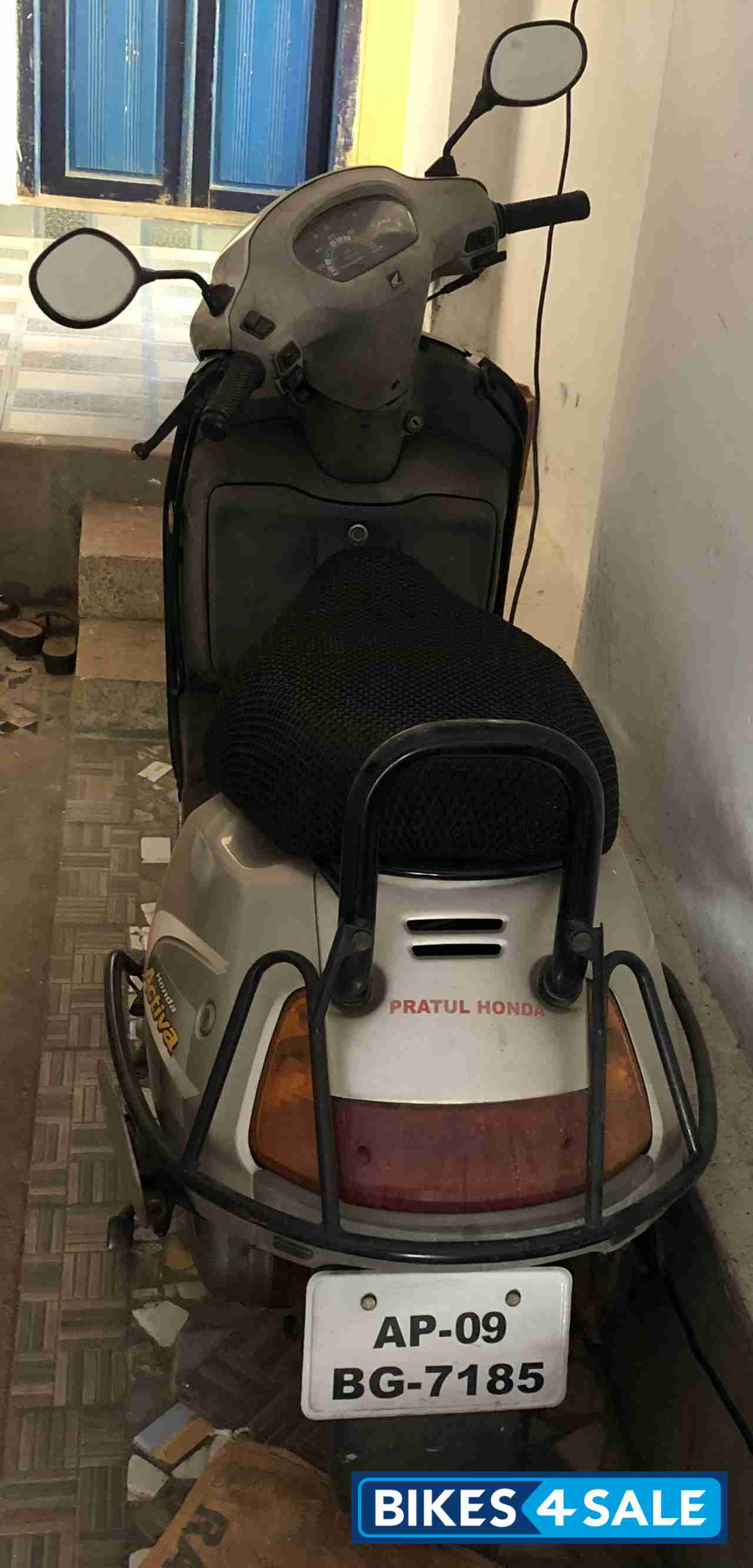 Silver Honda Activa Silver Honda Activa