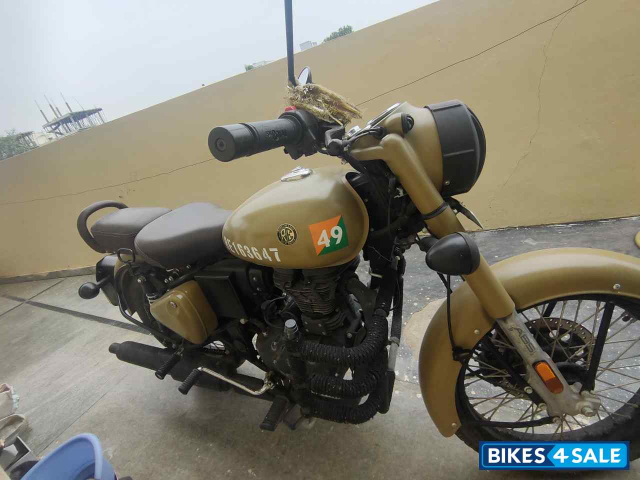 Storm Rider Sand Royal Enfield Classic 350 Single Channel BS6 Storm Rider Sand Royal Enfield Classic 350 Single Channel BS6