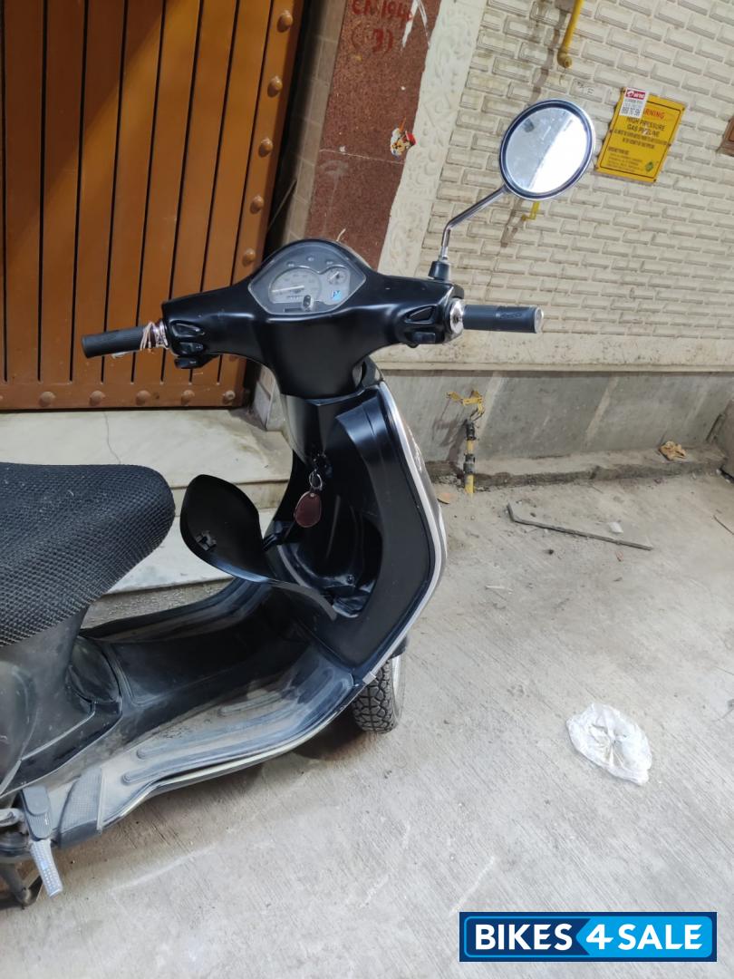 Vespa LX 125