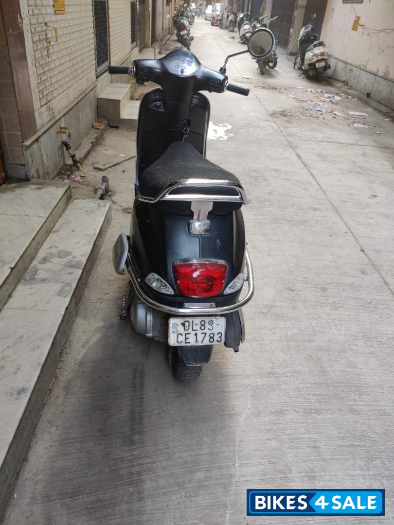 Vespa LX 125