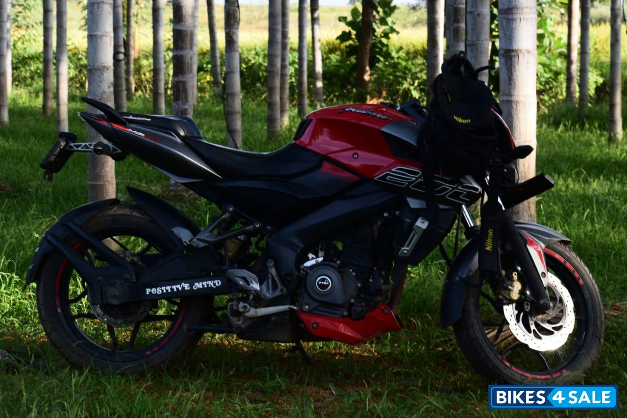 Bajaj Pulsar 200 NS