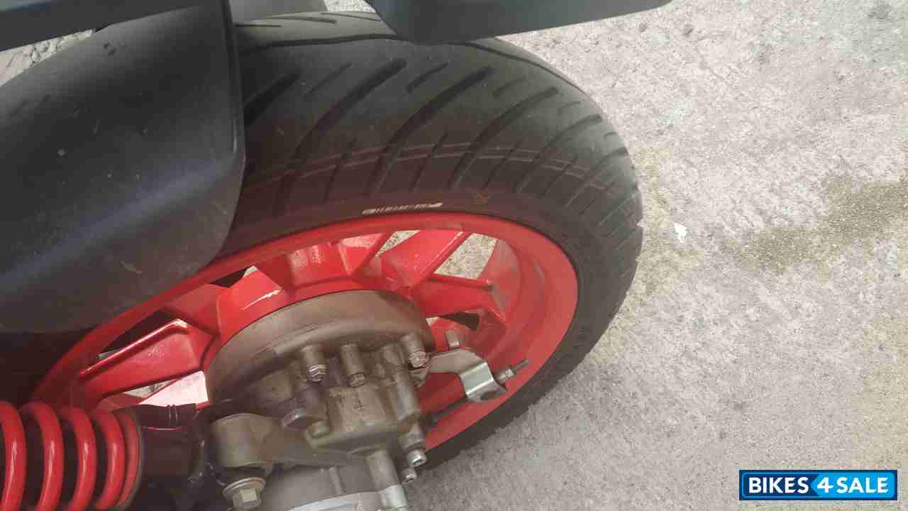 Grey Aprilia SR 150 Race