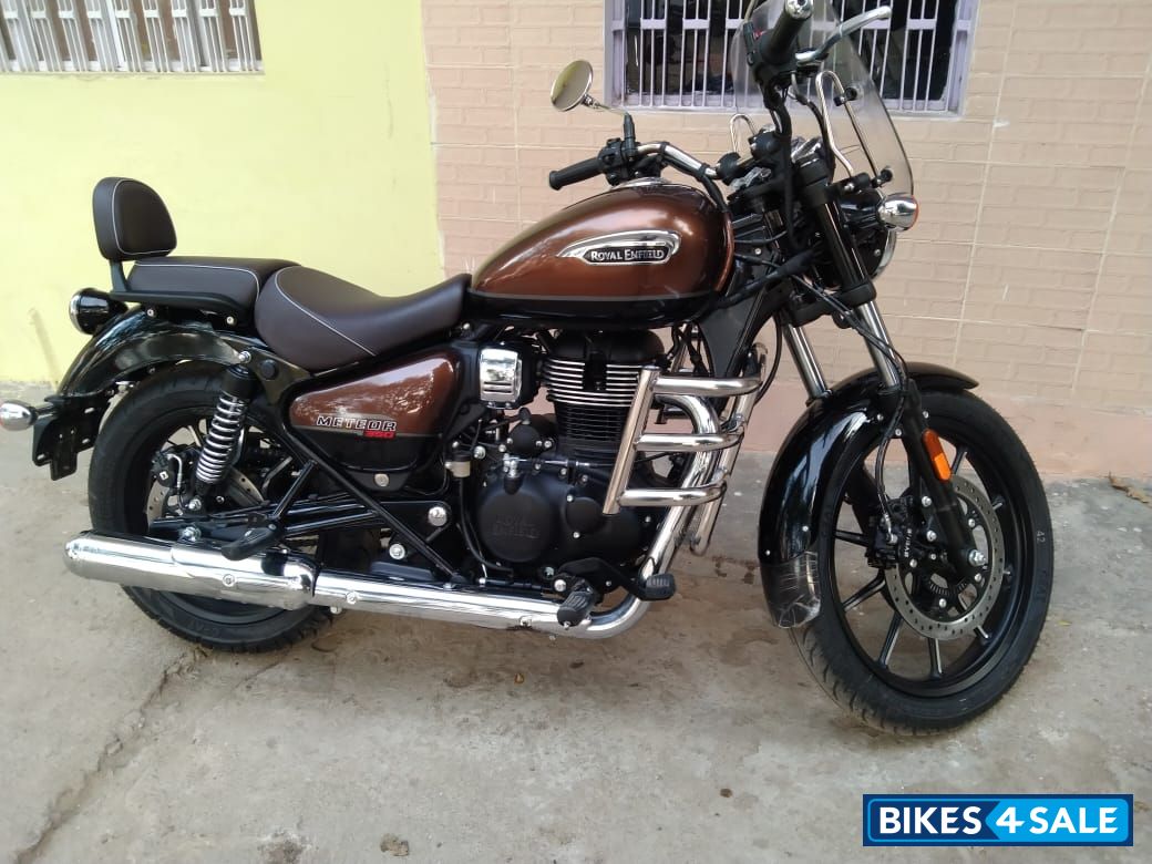 Royal Enfield Meteor 350 Supernova