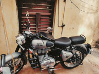 Royal Enfield Classic Gunmetal Grey 2021 Model