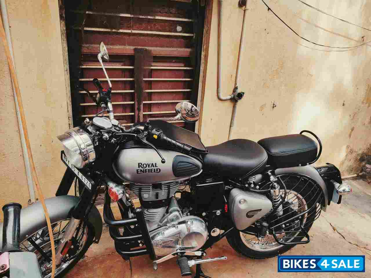 Royal Enfield Classic Gunmetal Grey