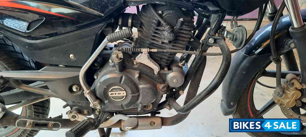 Black Read Bajaj Pulsar 150 DTSi