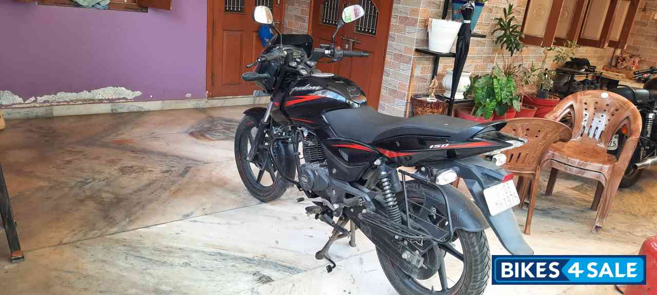 Black Read Bajaj Pulsar 150 DTSi