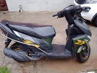 Yamaha Cygnus Ray ZR