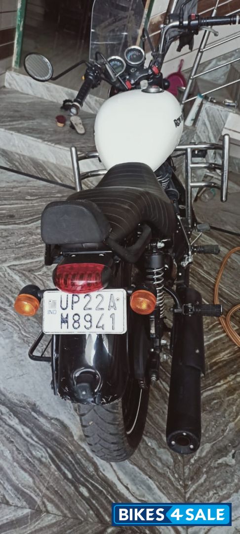 White Royal Enfield Thunderbird X 350