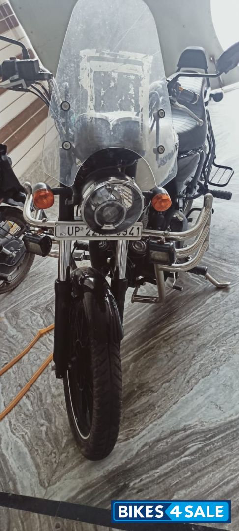 White Royal Enfield Thunderbird X 350