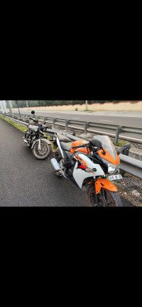 Orange & White Combination Honda CBR 150R