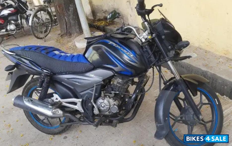 Blue Bajaj Discover 100T