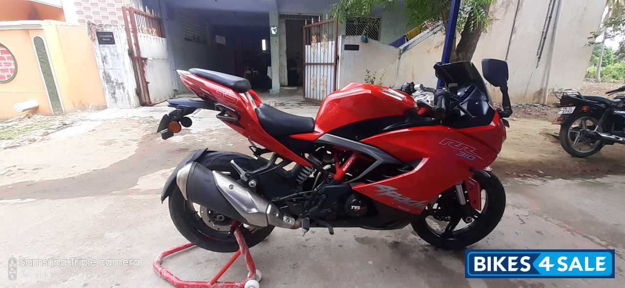 Red TVS Apache RR 310