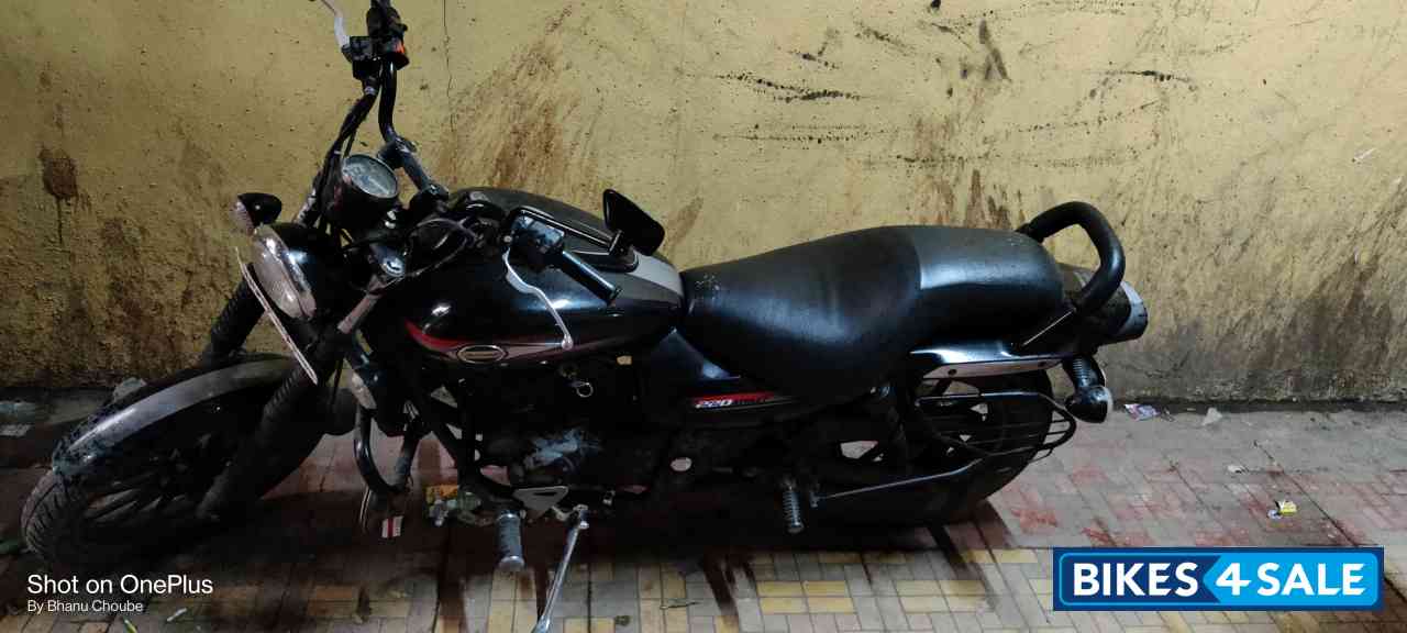 Bajaj Avenger 220 DTS-i