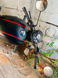 Royal Enfield Classic Stealth Black