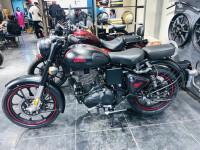 Royal Enfield Classic Stealth Black