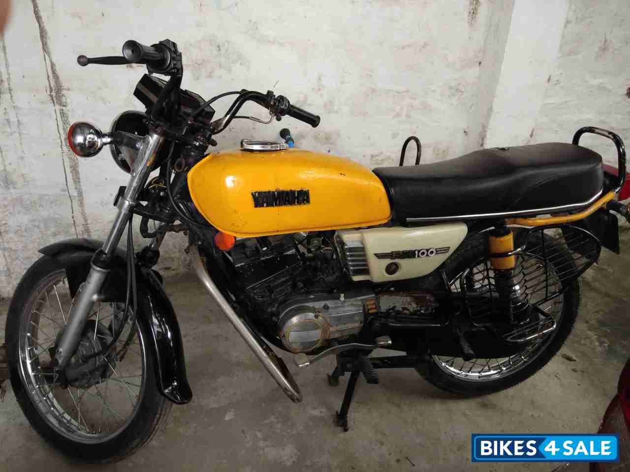 Yamaha RX 100