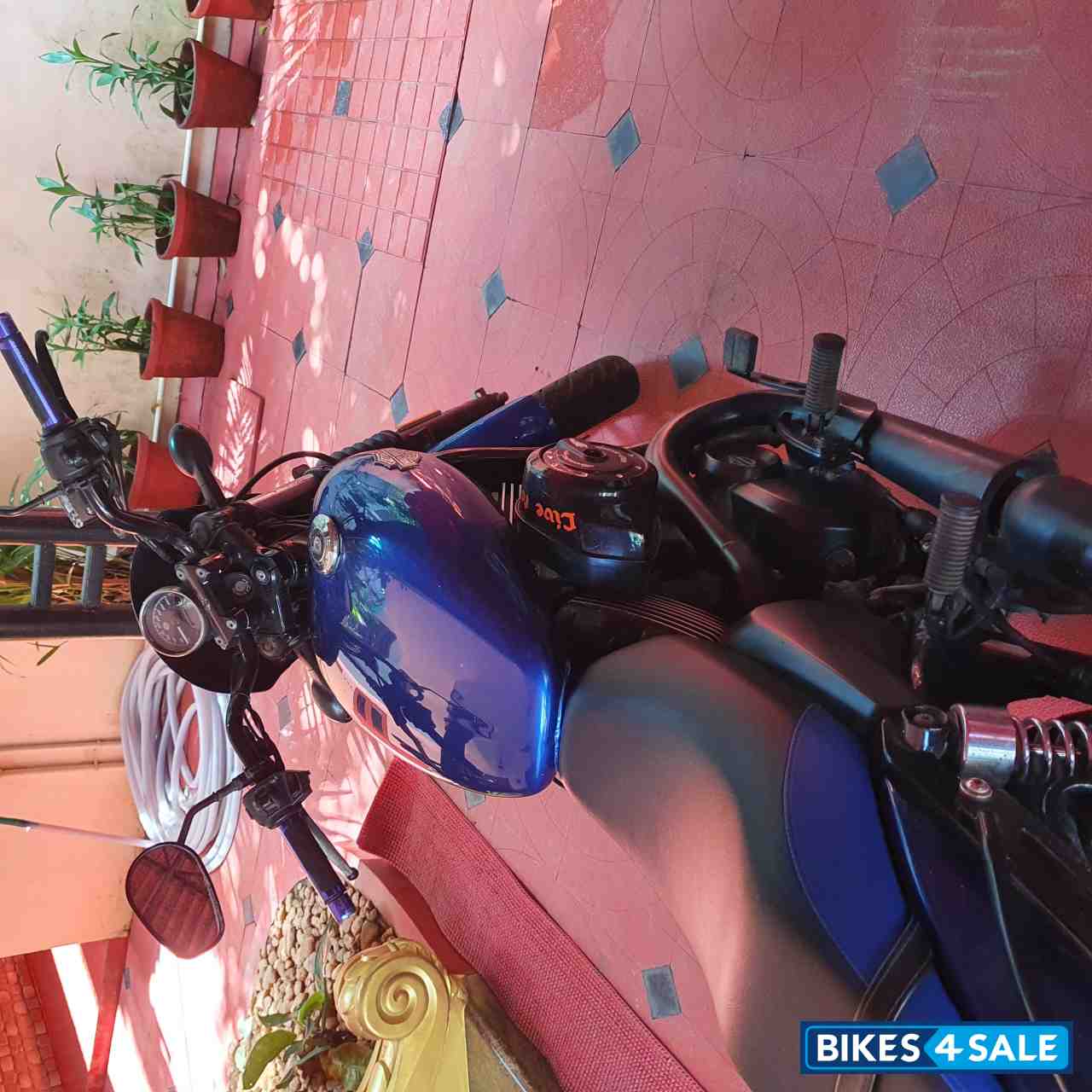 Blue Harley Davidson Street 750