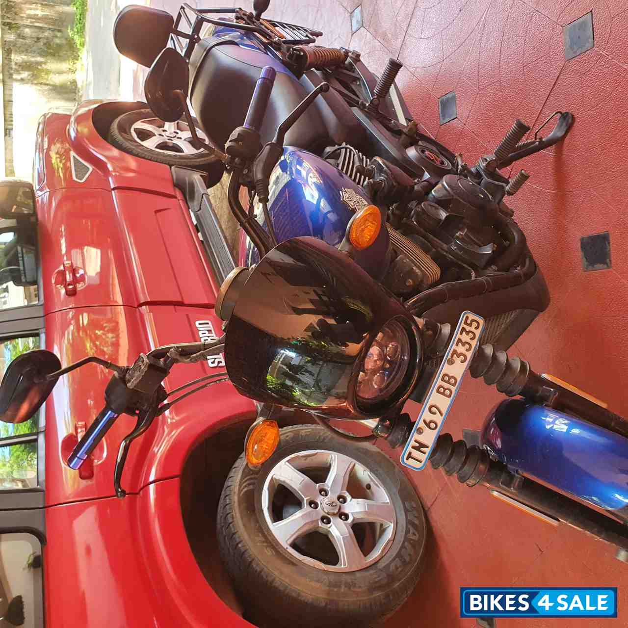 Blue Harley Davidson Street 750