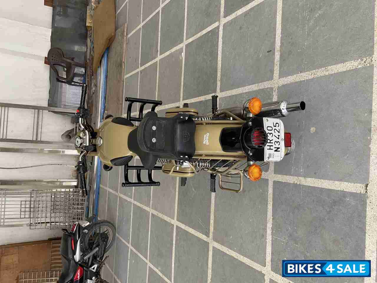 Desert Storm Royal Enfield Classic Desert Storm