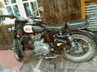Black Royal Enfield Bullet Standard 350