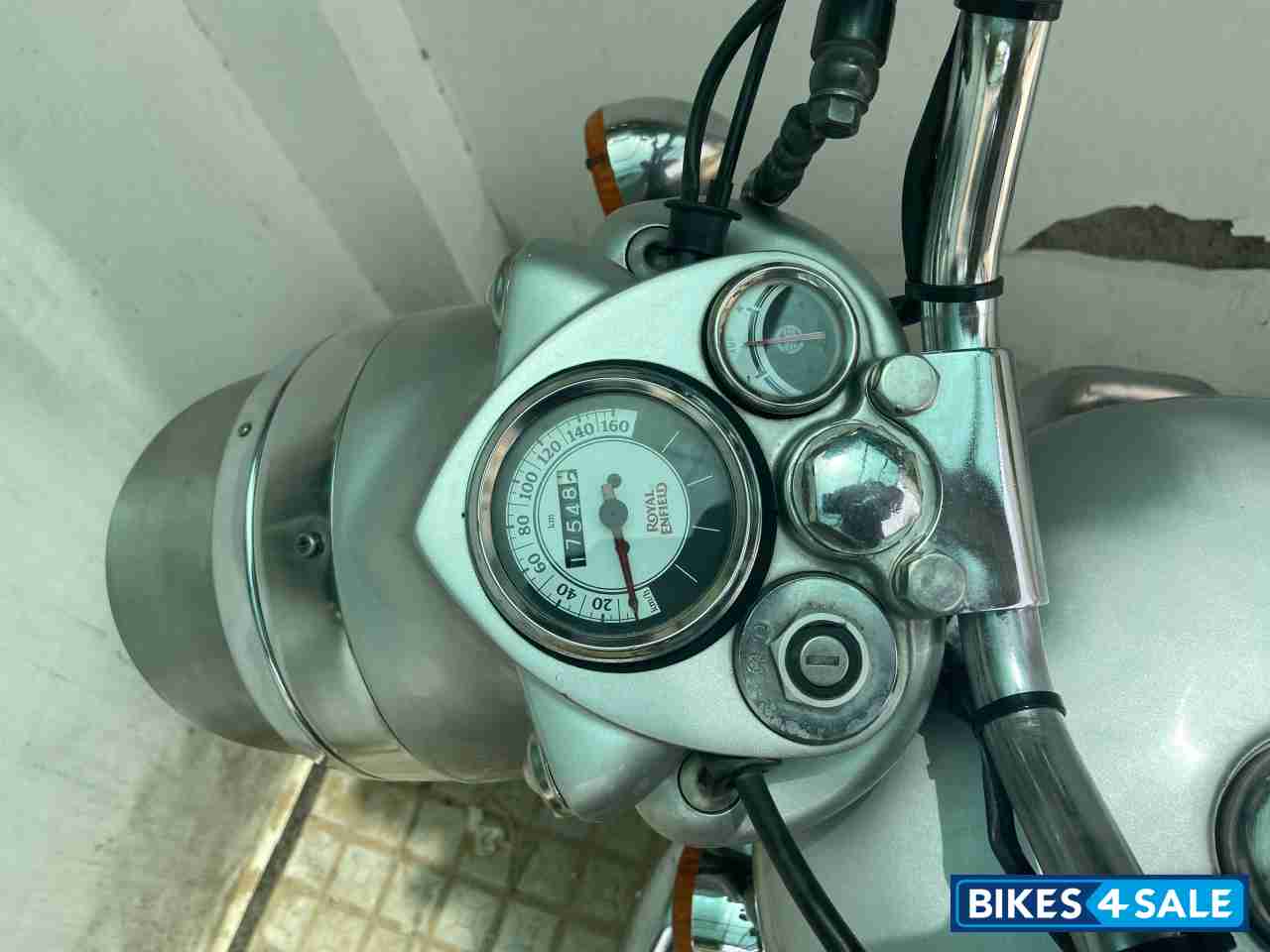 Silver Royal Enfield Classic 350 Silver Royal Enfield Classic 350